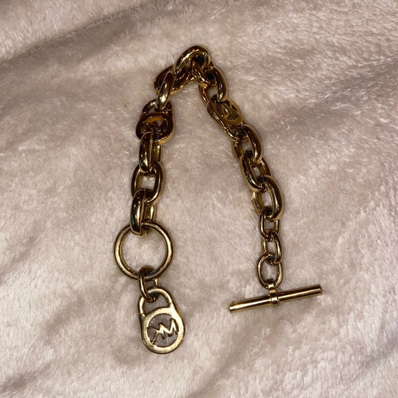 Michael Kors Gold Chain Bracelet - Picture 4 of 4